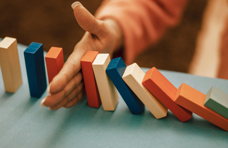 What is a clinical trial supply risk management plan?